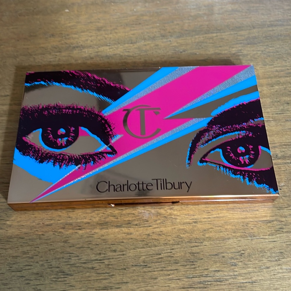 Charlotte Tilbury The Icon Palette Eyes to Hypnotise